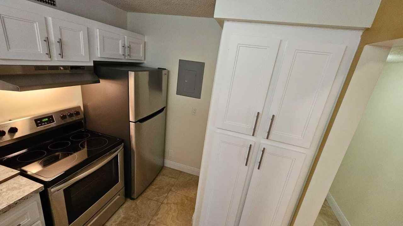 205 Foxtail Dr #H3 - Photo 2 of 25