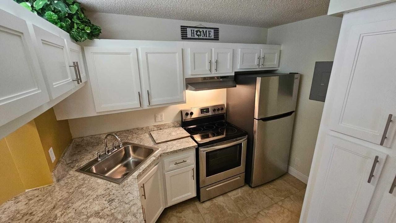 205 Foxtail Dr #H3 - Photo 3 of 25
