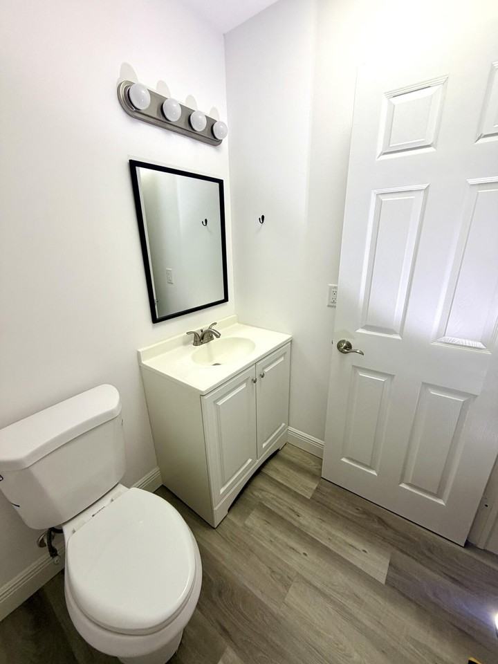 1766 Abbey Rd #105 - Photo 3 of 8