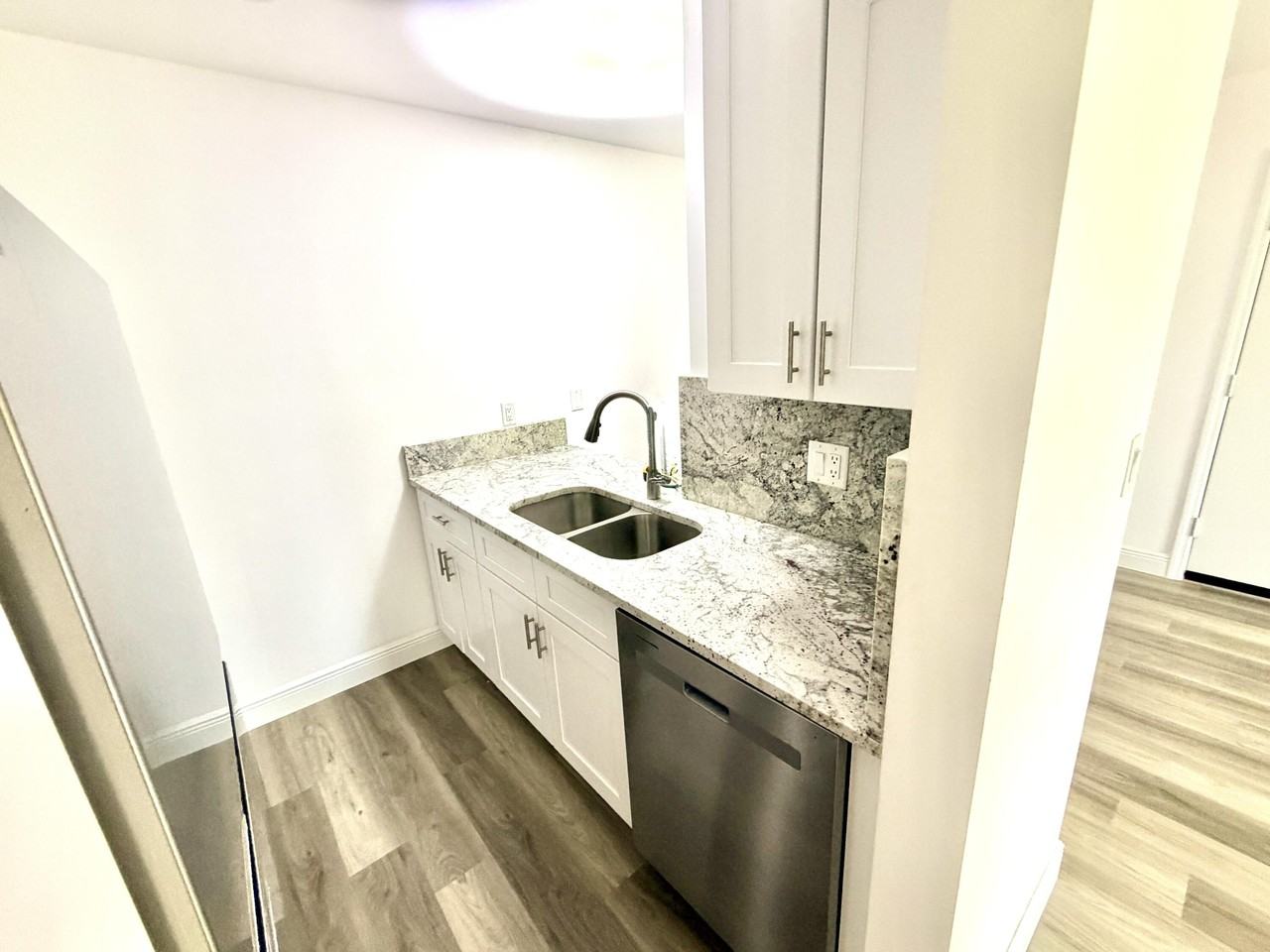 1766 Abbey Rd #105 - Photo 4 of 8