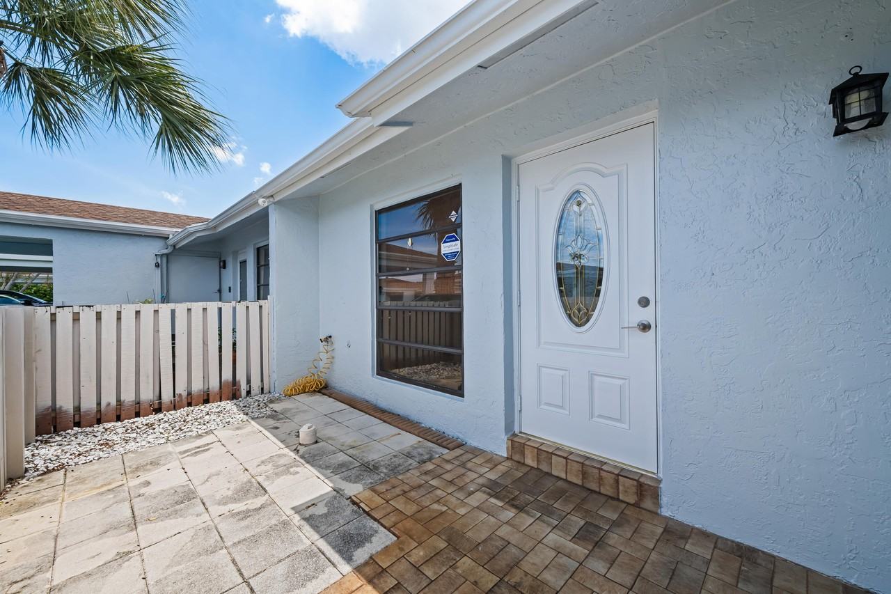 6673 Moonlit Dr - Photo 3 of 23