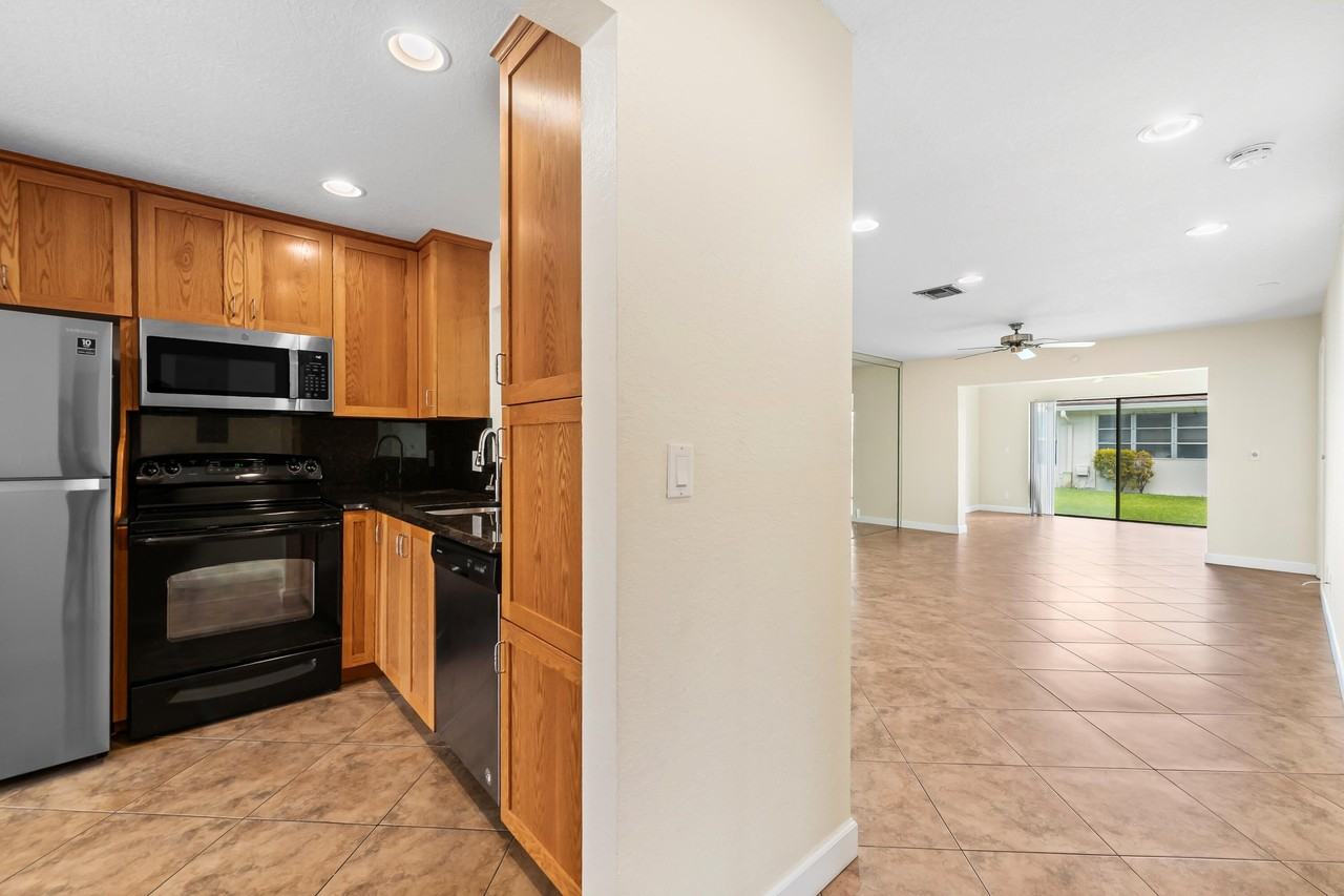 6673 Moonlit Dr - Photo 5 of 23