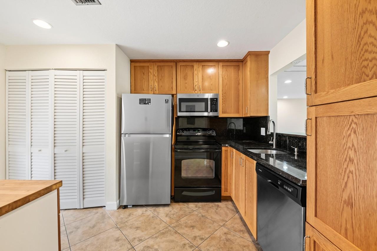 6673 Moonlit Dr - Photo 6 of 23
