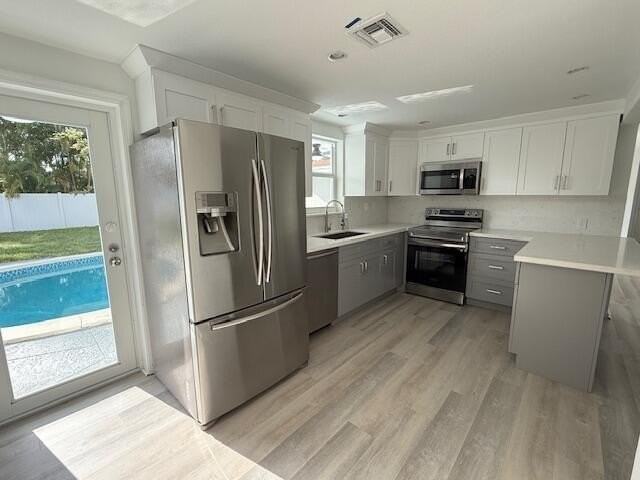 28 Sw 9th Ave - Photo 3 of 16