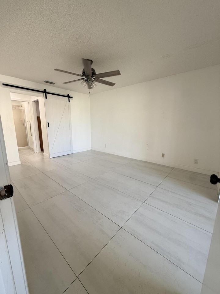 7714 Tahiti Ln #203 - Photo 7 of 24
