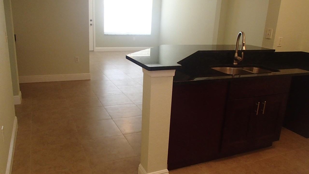 1708 Belmont Pl #1708