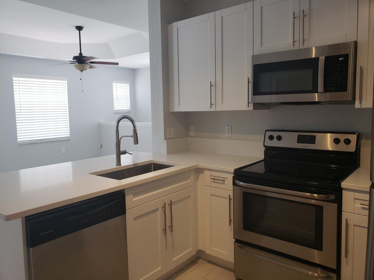1005 Belmont Pl #1005 - Photo 6 of 30