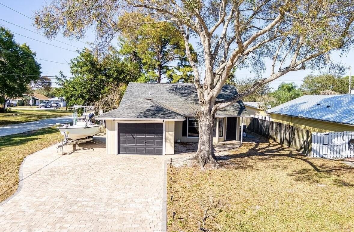 2890 1st Pl - Photo 2 of 24