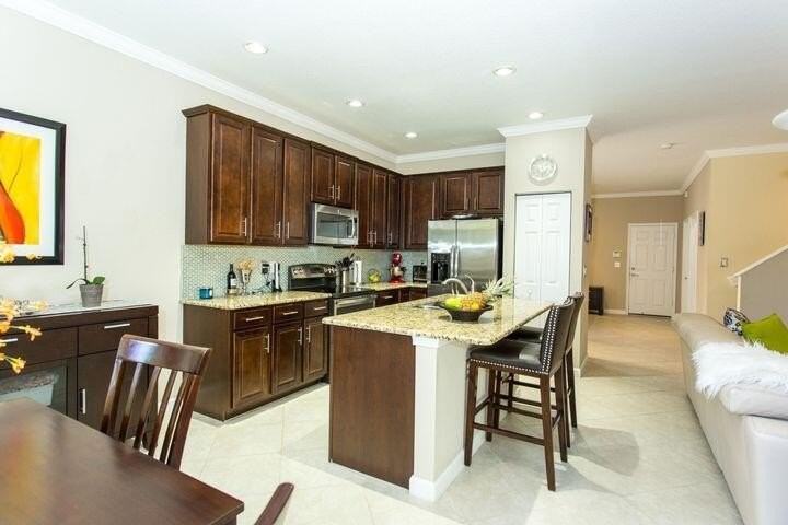 10426 Wellington Parc Dr - Photo 4 of 23