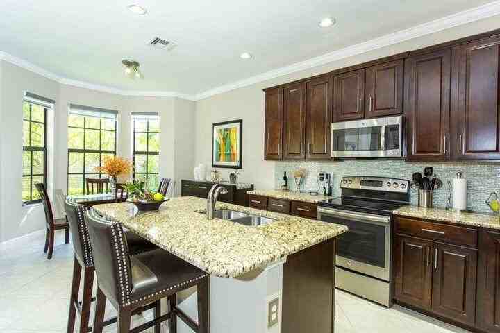 10426 Wellington Parc Dr - Photo 5 of 23