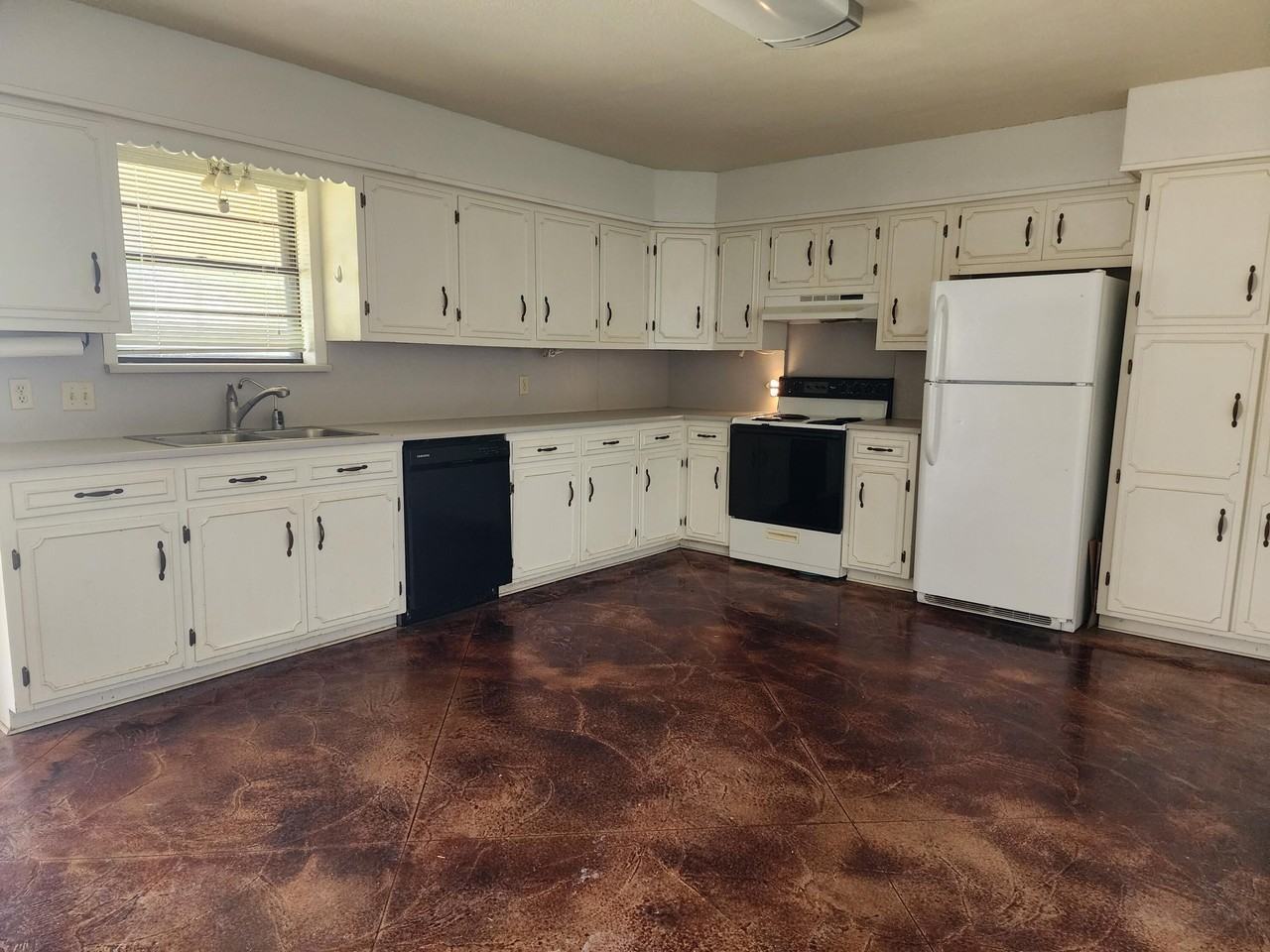 3218 Canyon Creek Dr - Photo 4 of 14