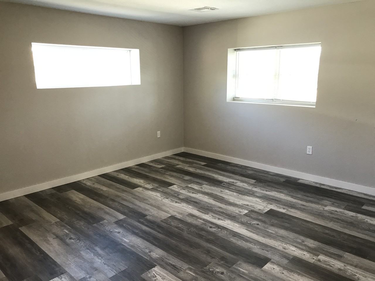405 E Smith St #101 - Photo 2 of 19
