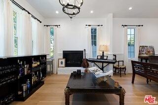 10810 Wilkins Ave - Photo 4 of 8