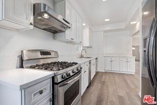 212 N Palm Dr - Photo 6 of 8