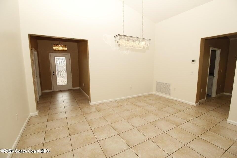 535 Trymore Dr Se - Photo 2 of 22