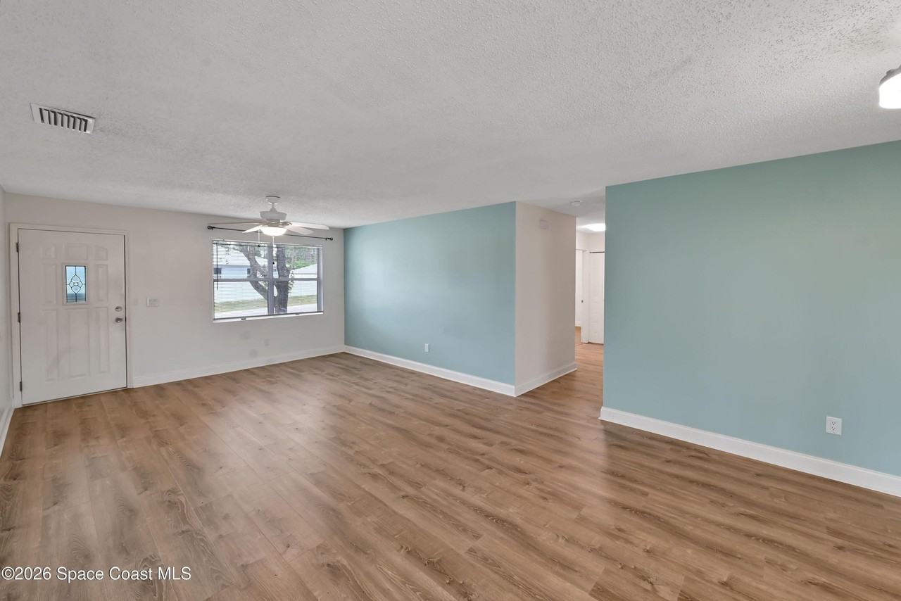 400 Calabria Ave Se - Photo 6 of 44