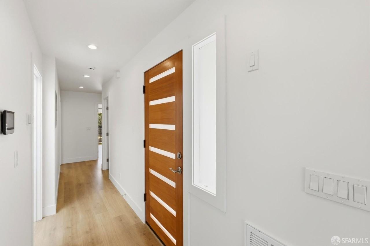329 Grafton Ave - Photo 3 of 34