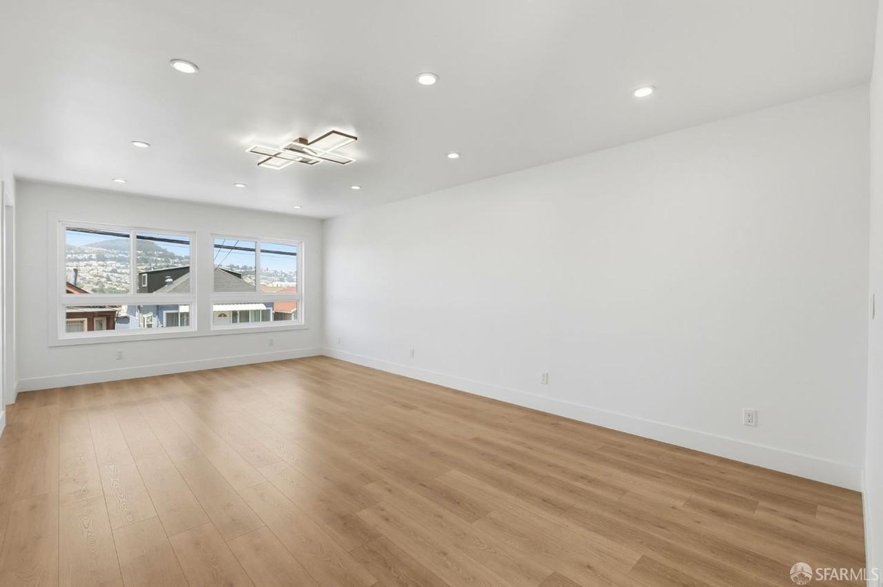 329 Grafton Ave - Photo 5 of 34