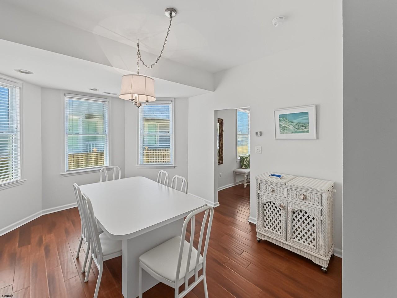 2502 Oberon Ave - Photo 5 of 13