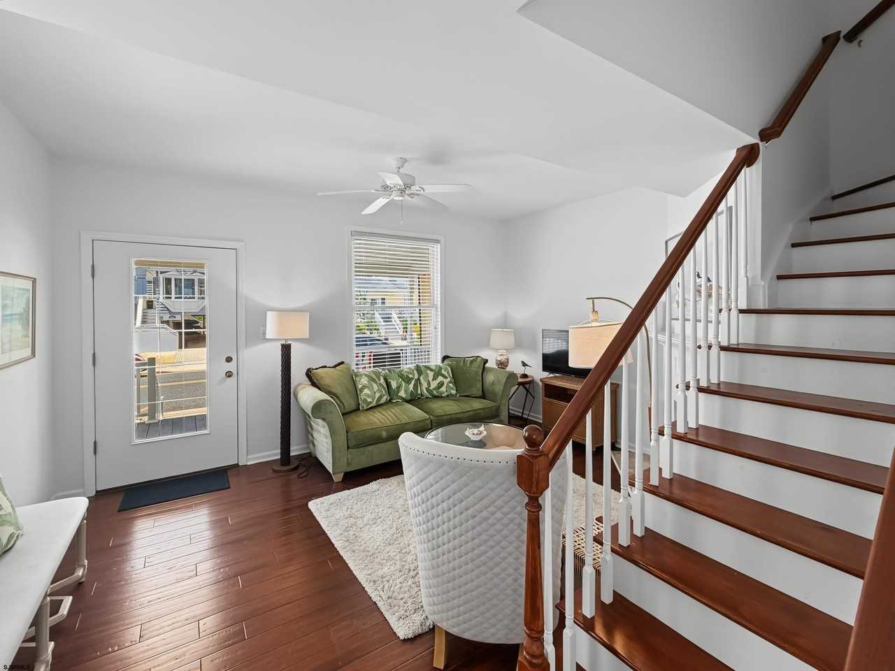 2502 Oberon Ave - Photo 6 of 13