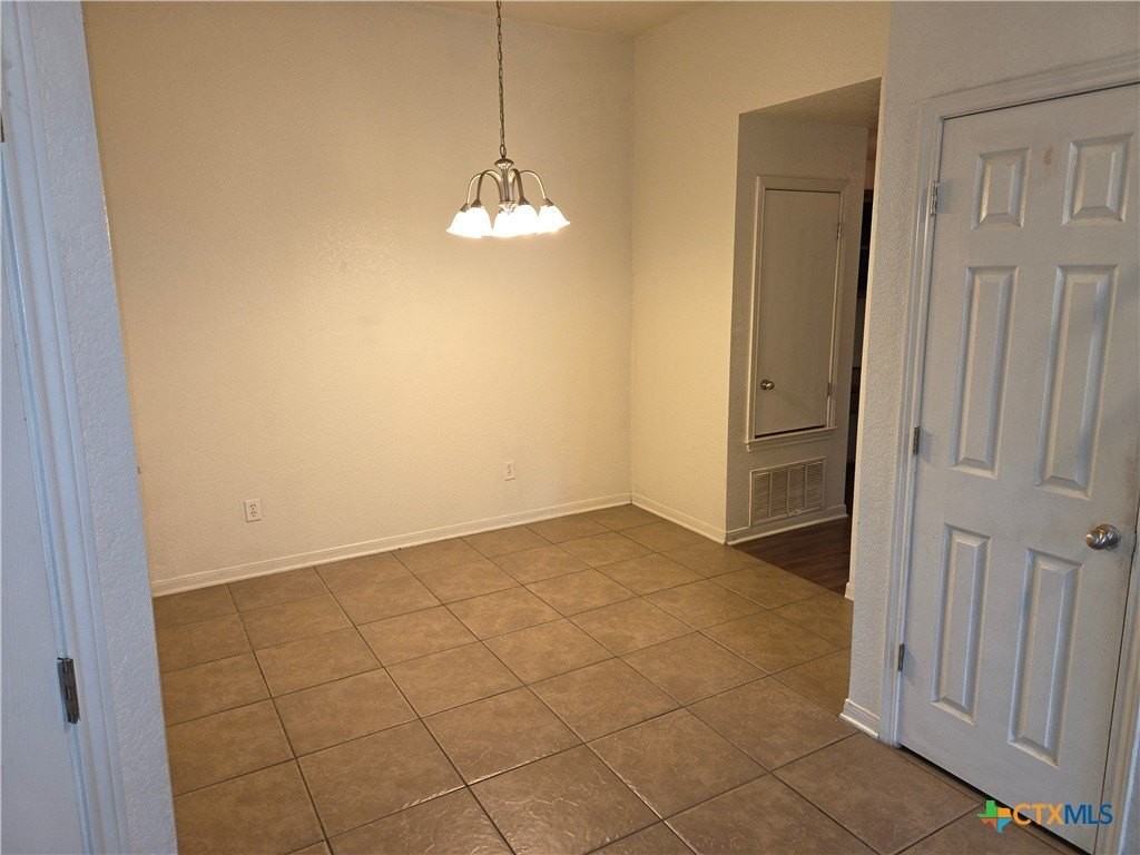 611 Olaf Dr - Photo 3 of 10