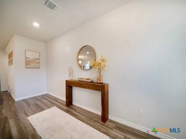 3884 Lorenzen Ct - Photo 4 of 48