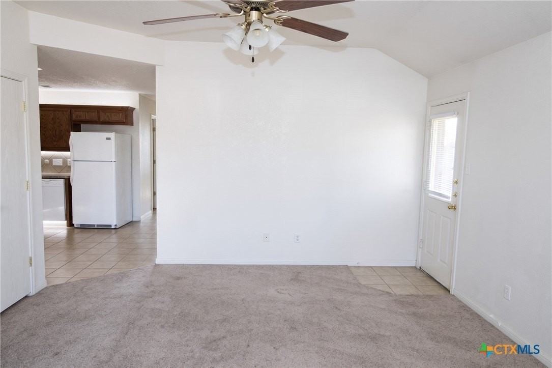 2915 Sunflower Trl #B - Photo 3 of 11