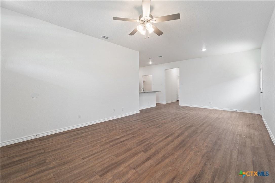 1110 Carlsberg Dr #B - Photo 5 of 20
