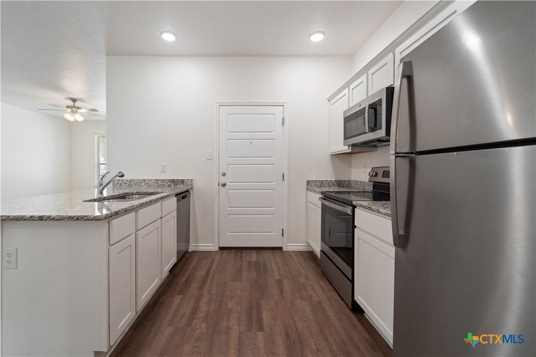 1110 Carlsberg Dr #B - Photo 7 of 20