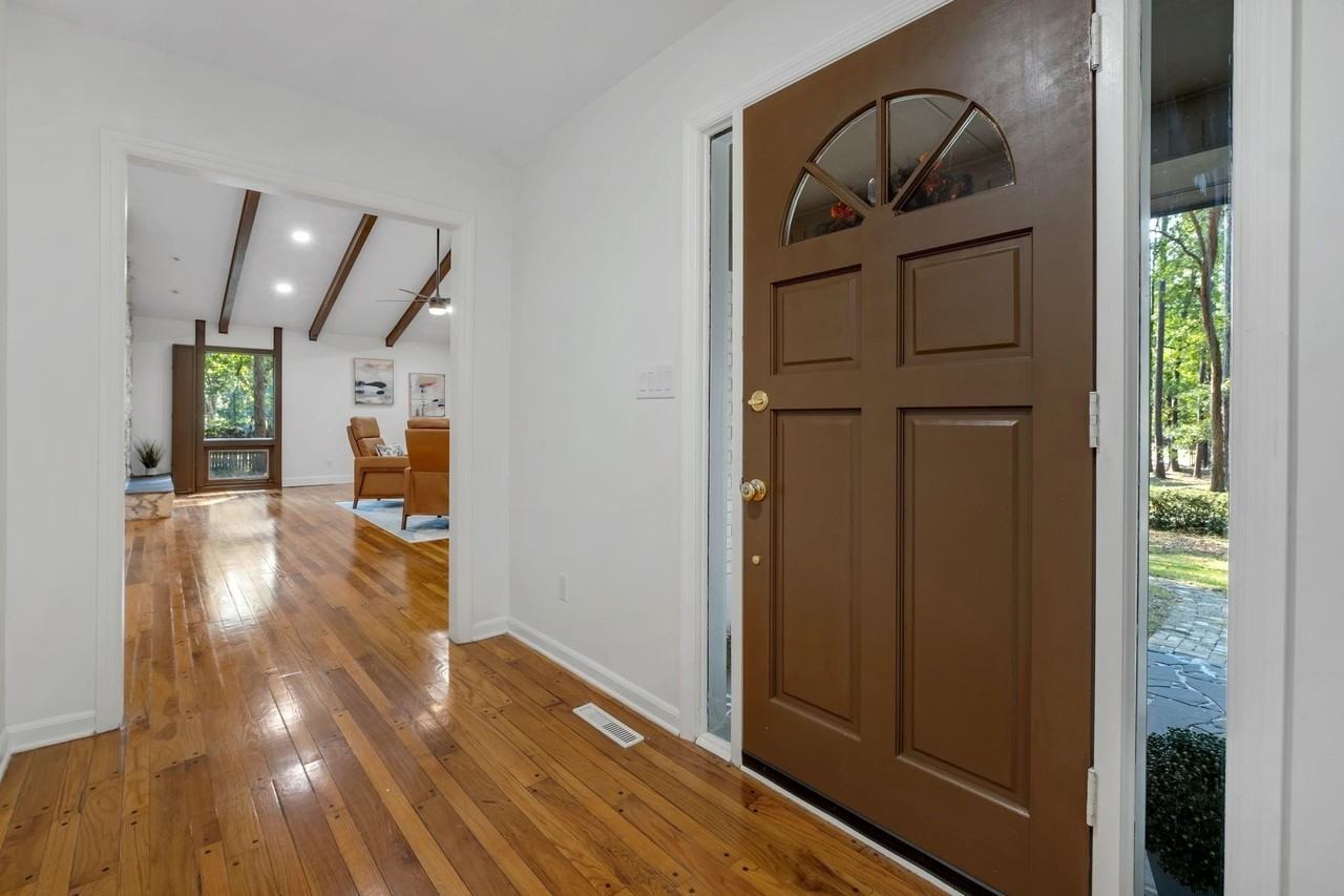 7916 Skipper Ln - Photo 2 of 43