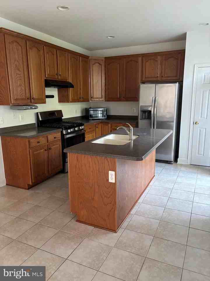 2629 Patricia Roberts Harris Pl Ne - Photo 6 of 28