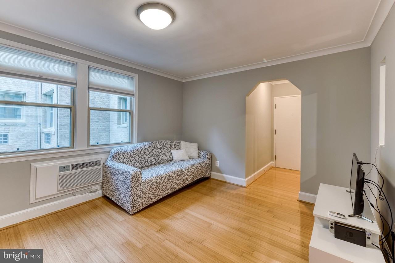1363 K St Se #202 - Photo 5 of 25
