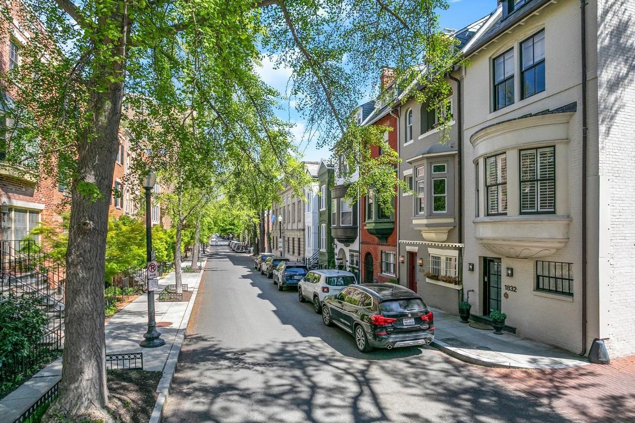 1832 Corcoran St Nw - Photo 3 of 28