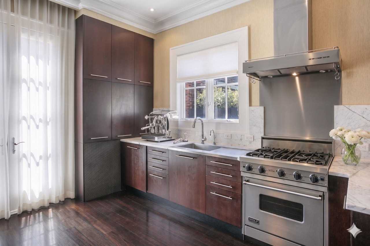1832 Corcoran St Nw - Photo 7 of 28