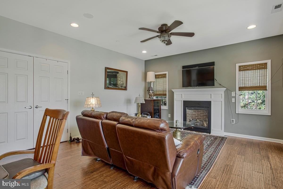 1002 Nabbs Creek Rd - Photo 3 of 48