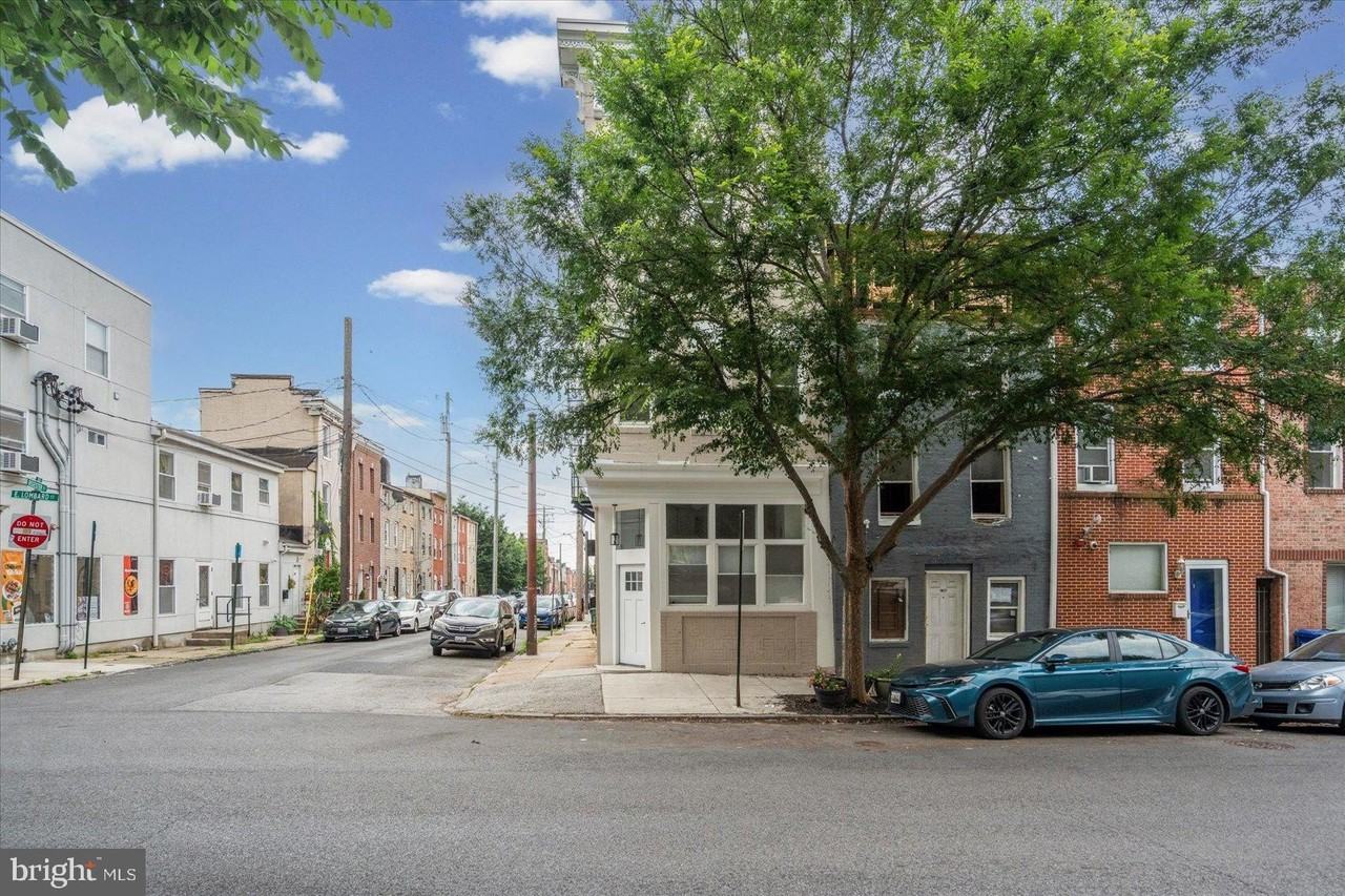 1723 E Lombard St - Photo 3 of 47