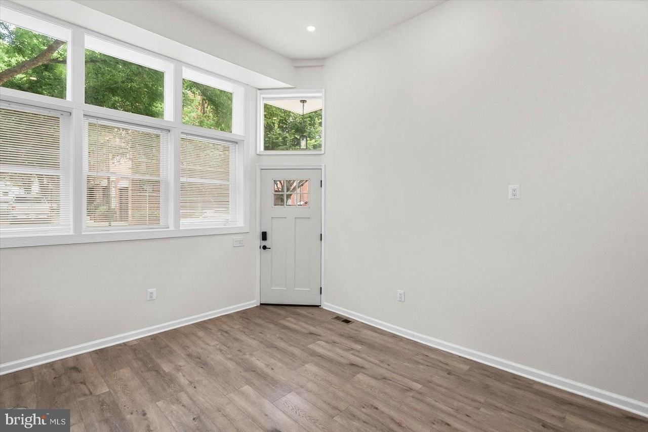 1723 E Lombard St - Photo 5 of 47