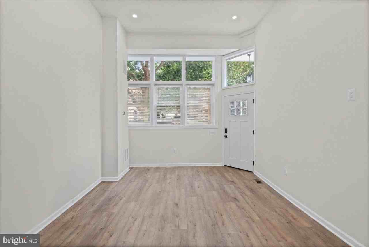 1723 E Lombard St - Photo 6 of 47