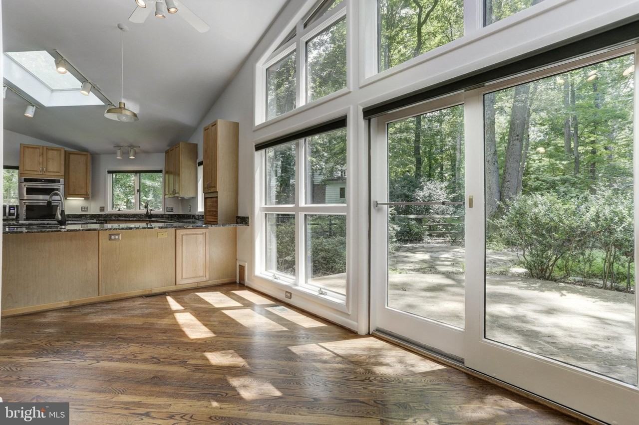 10373 Currycomb Ct - Photo 7 of 38