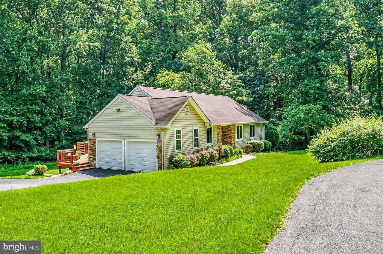 10870 Hammond Dr - Photo 2 of 50