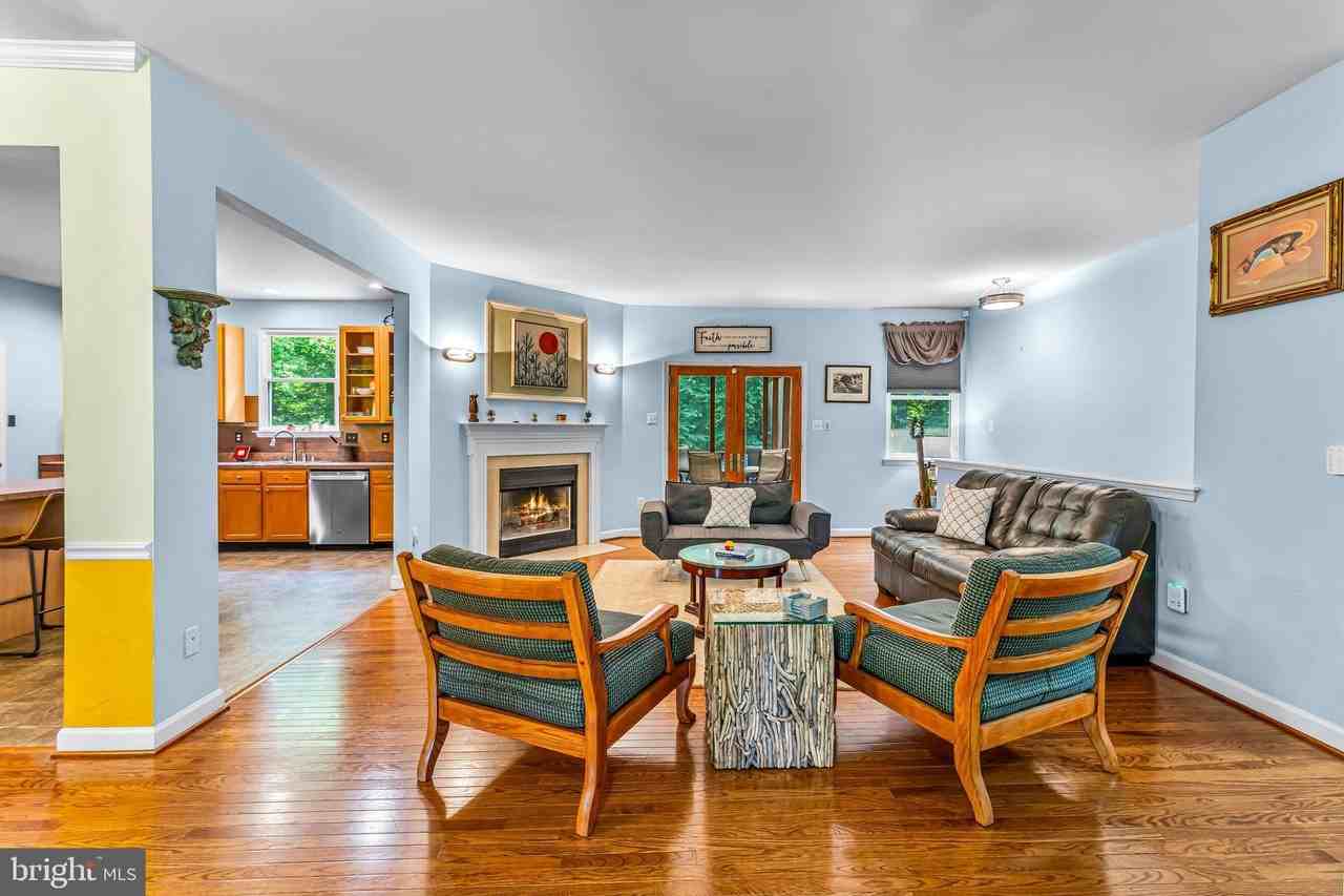 10870 Hammond Dr - Photo 6 of 50