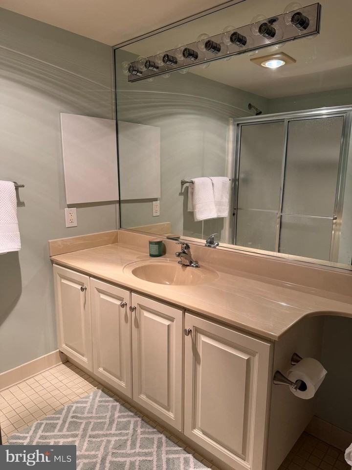 14809 Pennfield Cir #214 - Photo 7 of 11