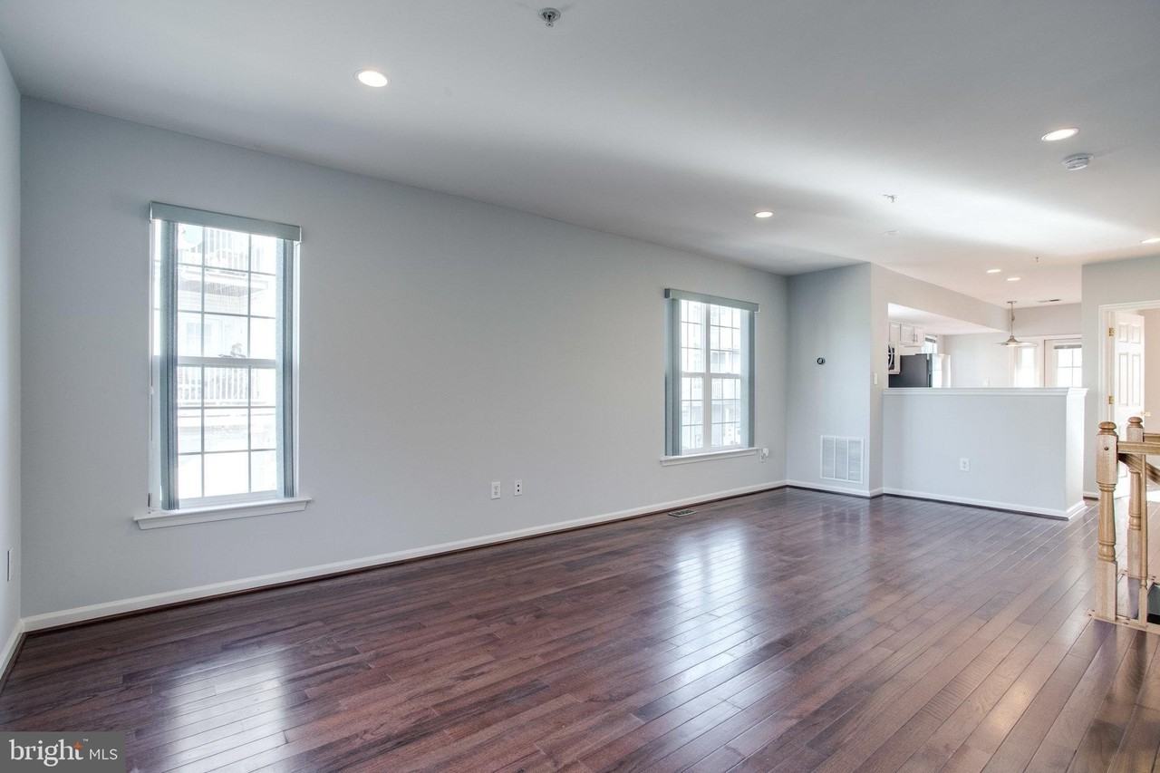 12975 Pinnacle Dr #1 - Photo 5 of 34