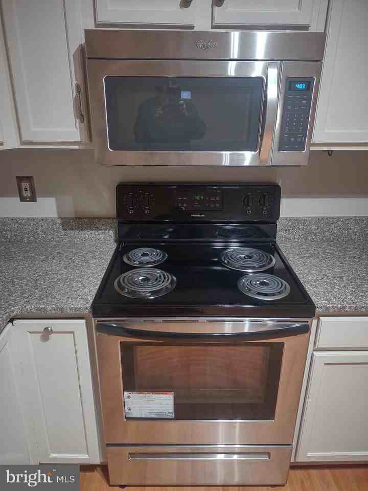 16604 Eastview Ter - Photo 6 of 34