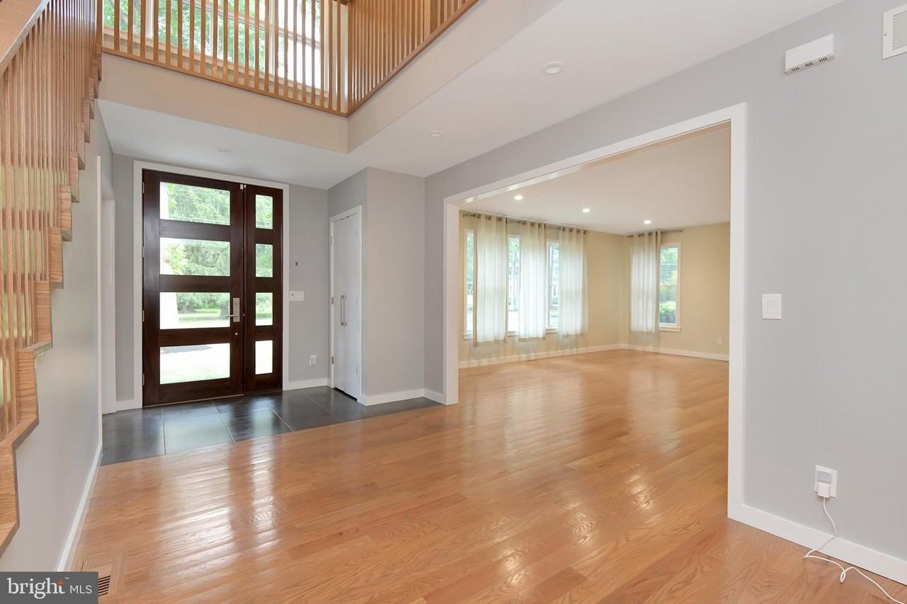 160 Sycamore Rd - Photo 2 of 34