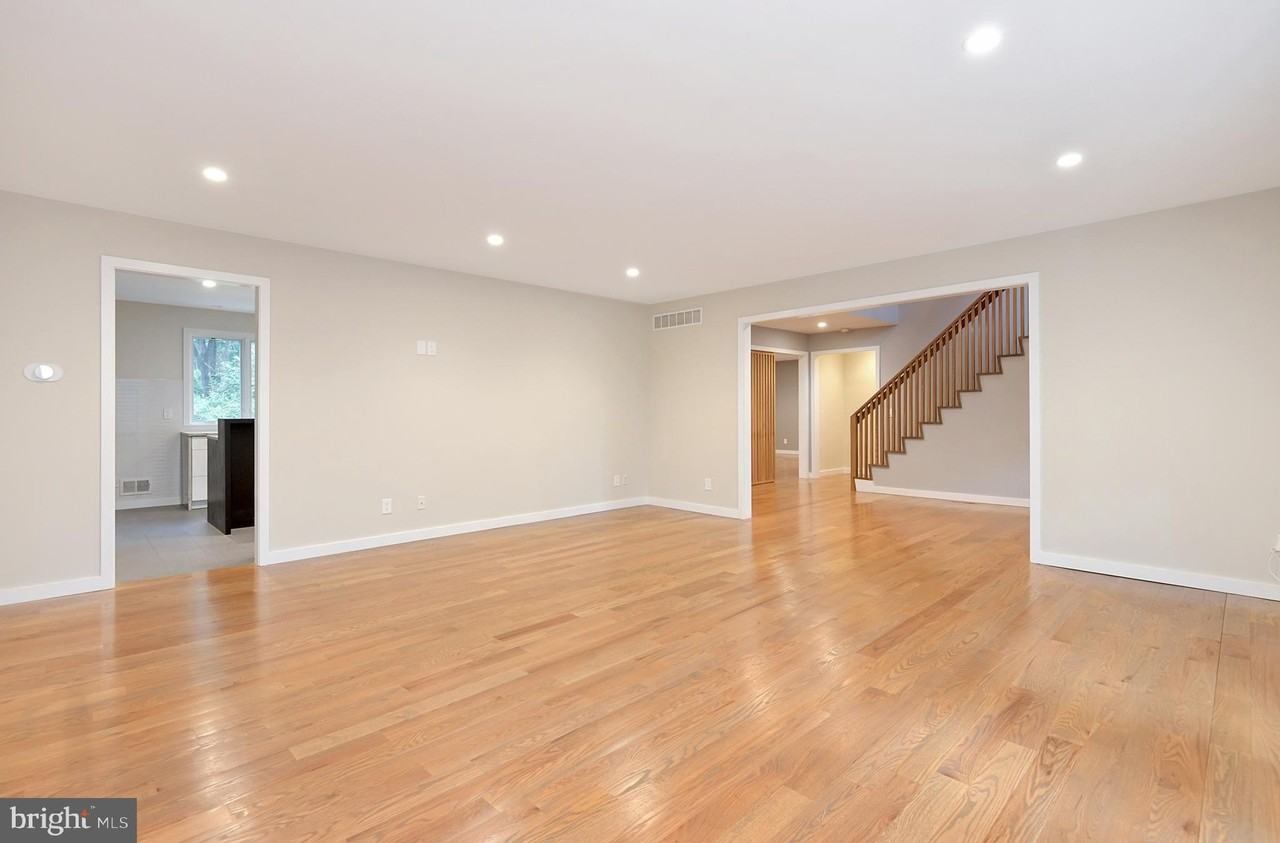 160 Sycamore Rd - Photo 5 of 34
