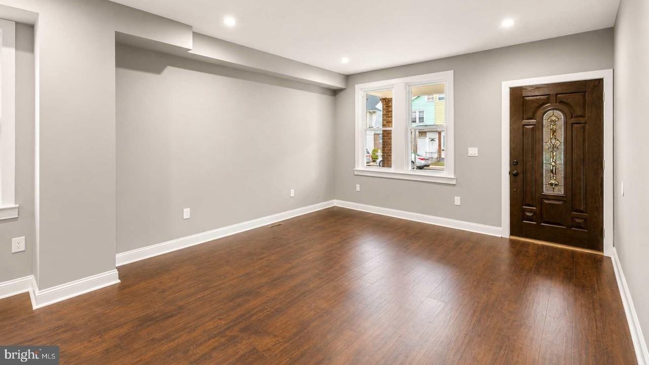 209 Woodlawn Ave - Photo 3 of 16