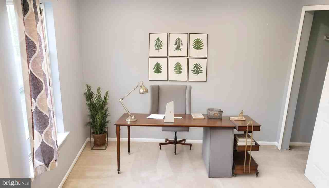 6 Halstead Pl - Photo 5 of 18