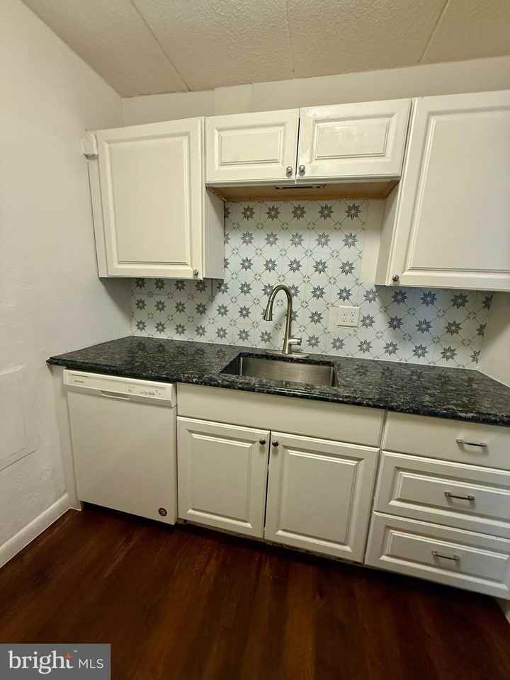 21 Dougherty Blvd #V3 - Photo 5 of 17