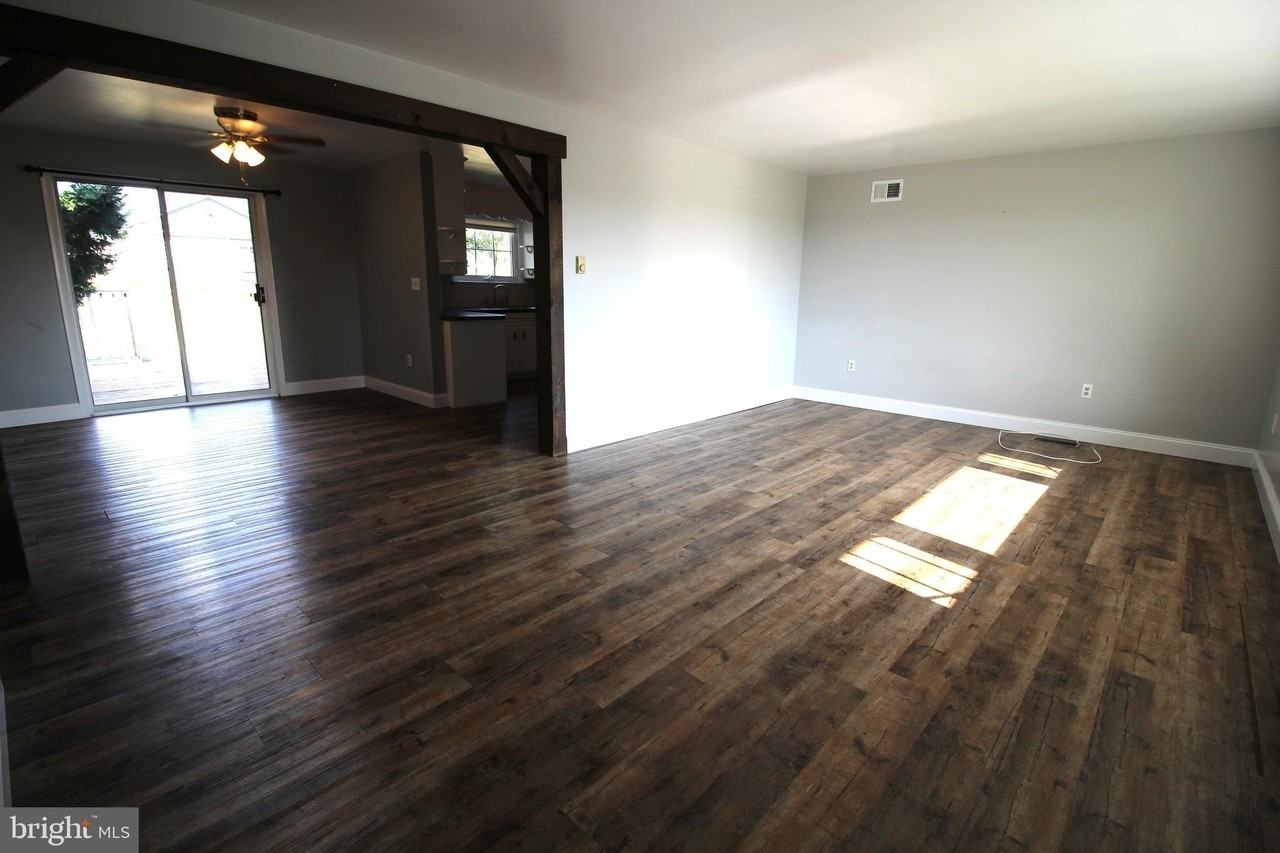 11 N Westview Dr - Photo 3 of 15